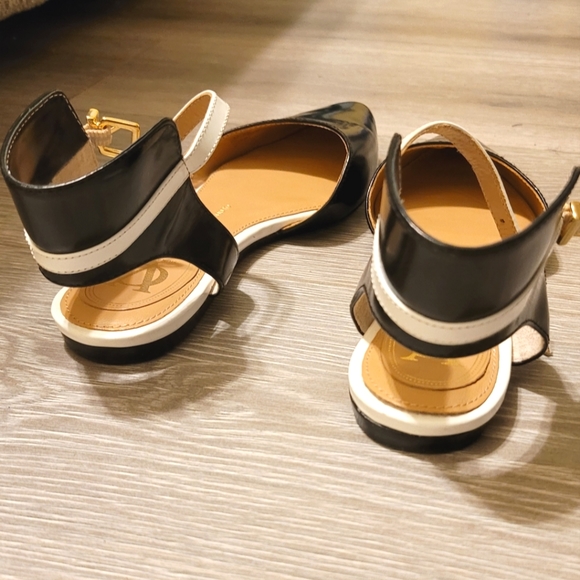 Vince Camuto | Leather | Ankle-Strap | Pointed-Toe | Sandals | Size 6M - Picture 7 of 12